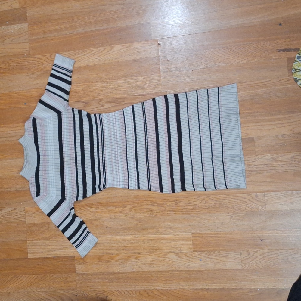 Size Medium Midi Body-Con Sweater -Dress